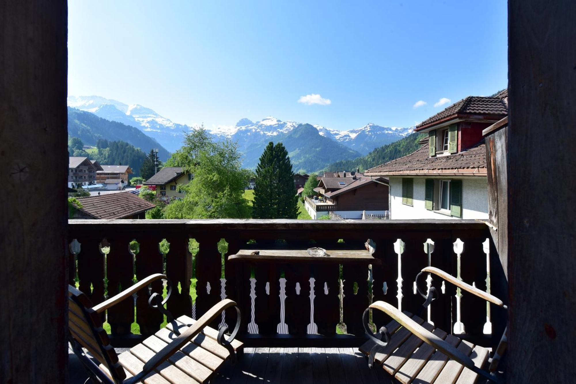 Hotel Sternen Lenk Exterior foto